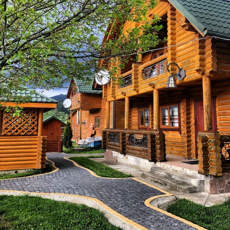 Gostynnyi Dvir Burkut Hotel Verkhovyna Buitenkant foto