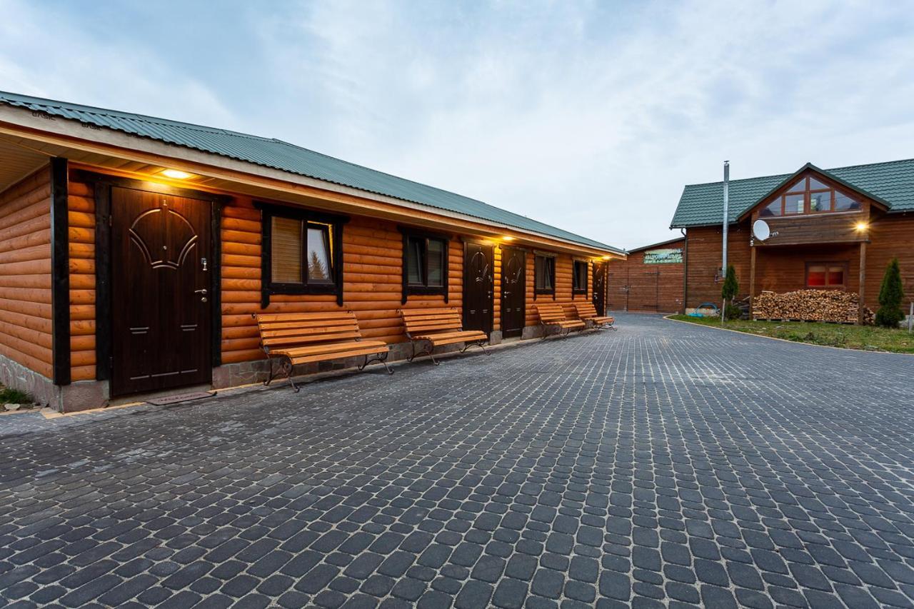 Gostynnyi Dvir Burkut Hotel Verkhovyna Buitenkant foto