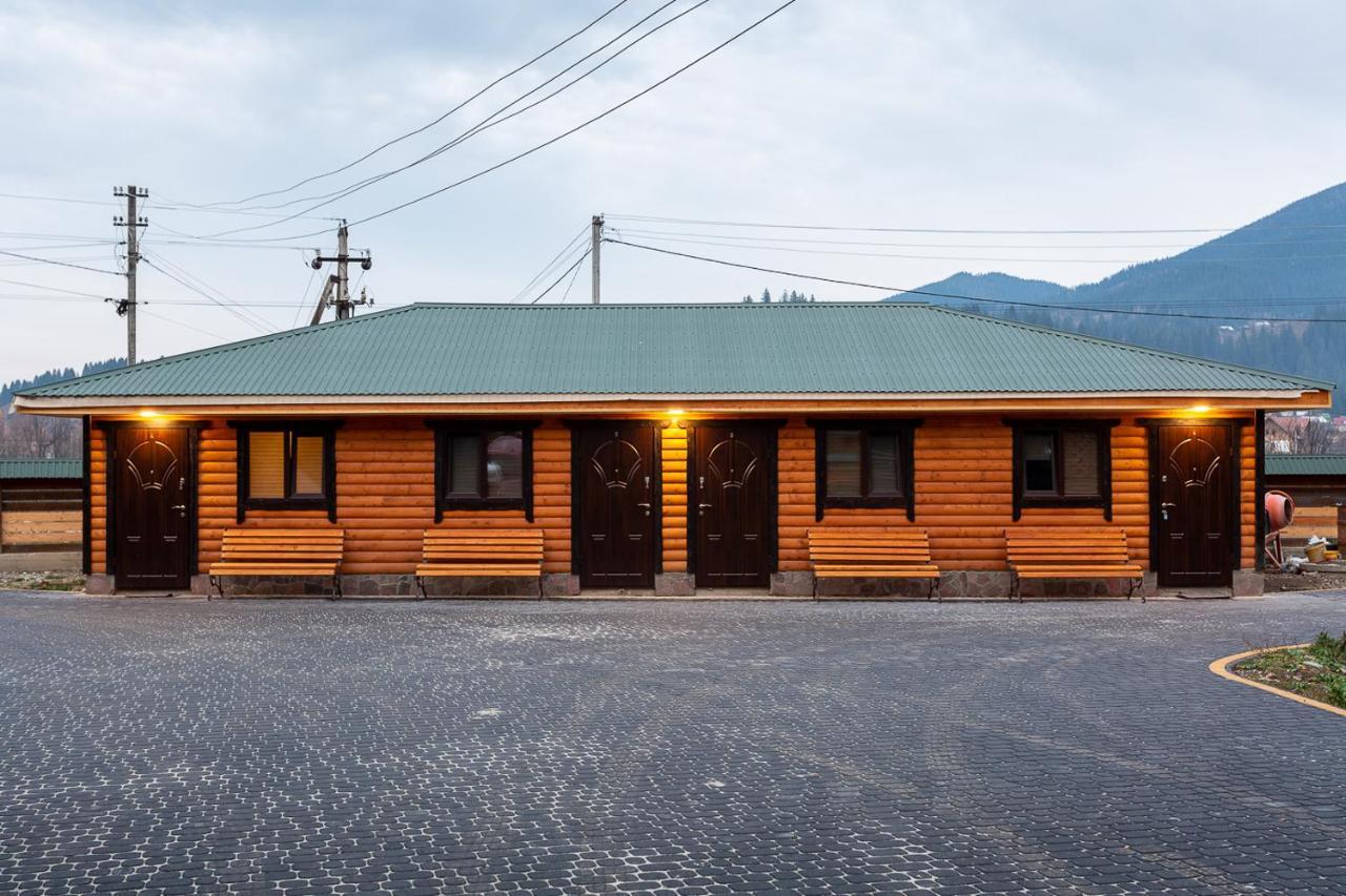 Gostynnyi Dvir Burkut Hotel Verkhovyna Buitenkant foto