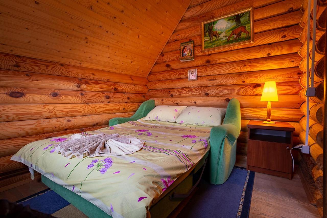 Gostynnyi Dvir Burkut Hotel Verkhovyna Buitenkant foto