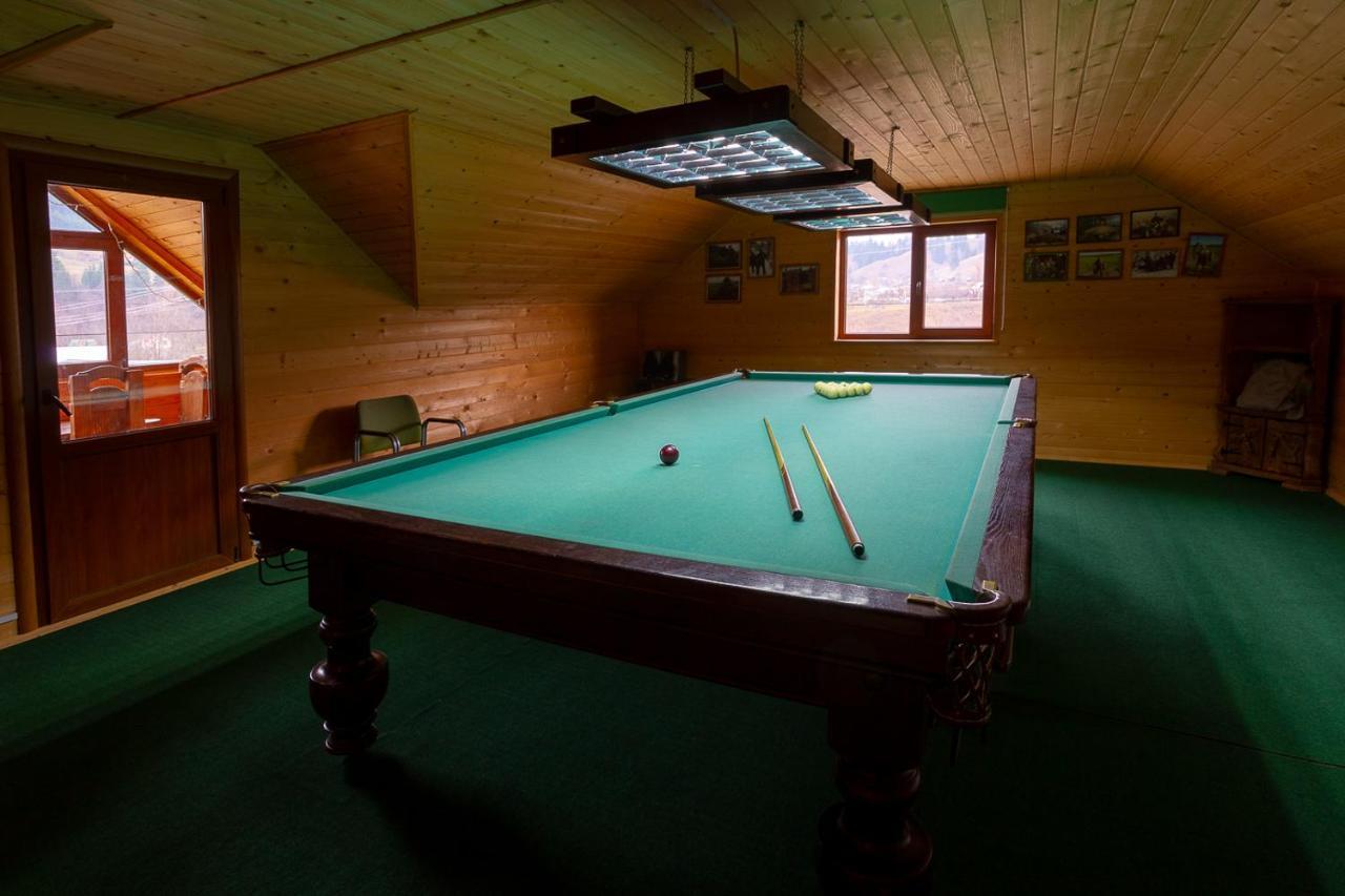 Gostynnyi Dvir Burkut Hotel Verkhovyna Buitenkant foto